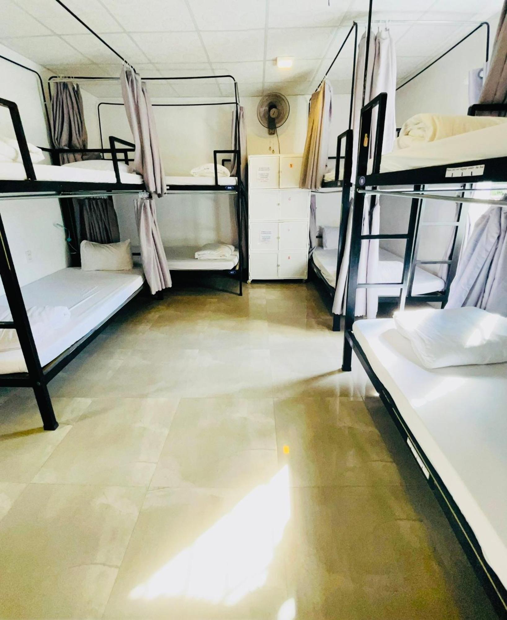 Shark Homestay Hue Bagian luar foto