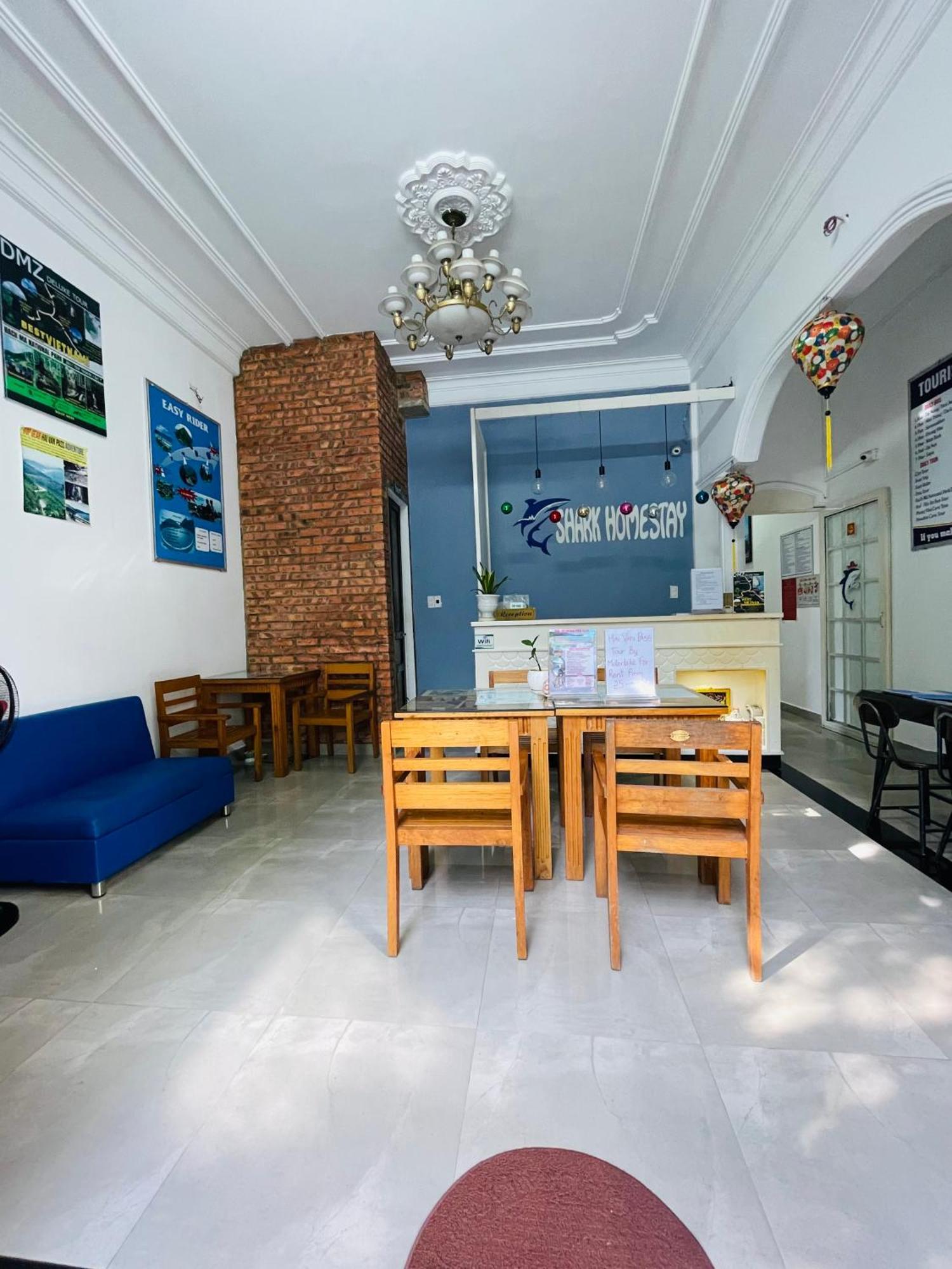Shark Homestay Hue Bagian luar foto