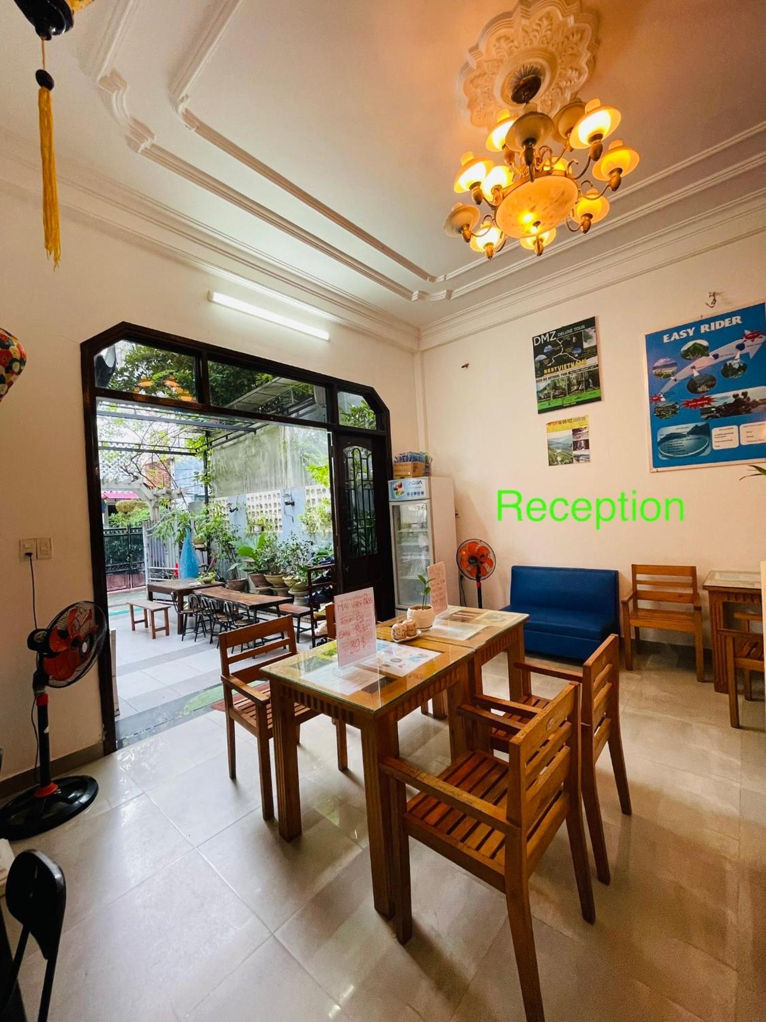 Shark Homestay Hue Bagian luar foto