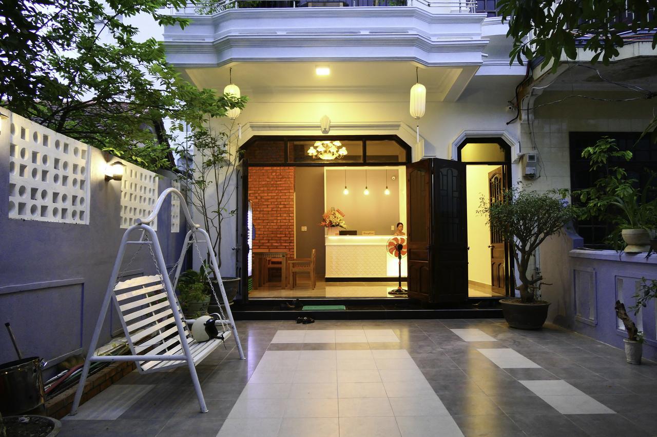 Shark Homestay Hue Bagian luar foto