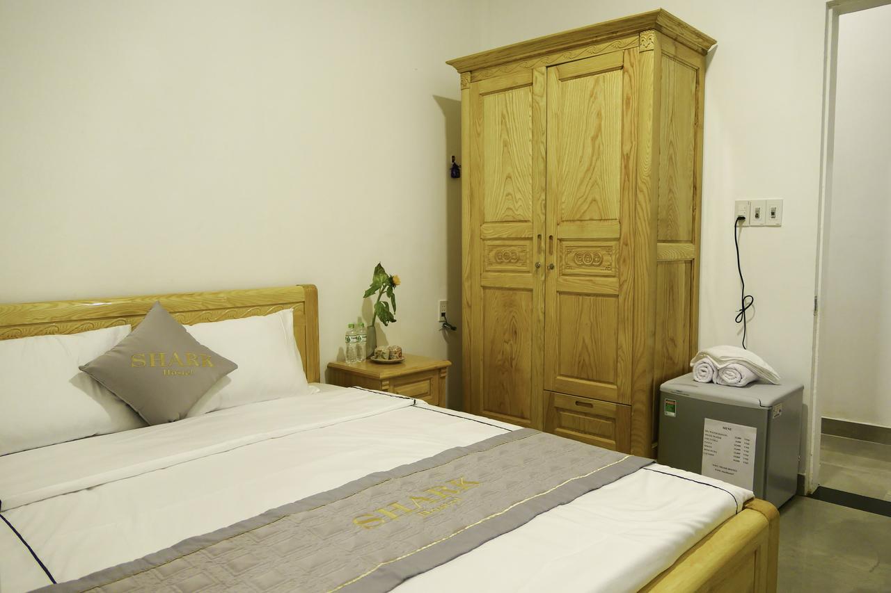 Shark Homestay Hue Bagian luar foto
