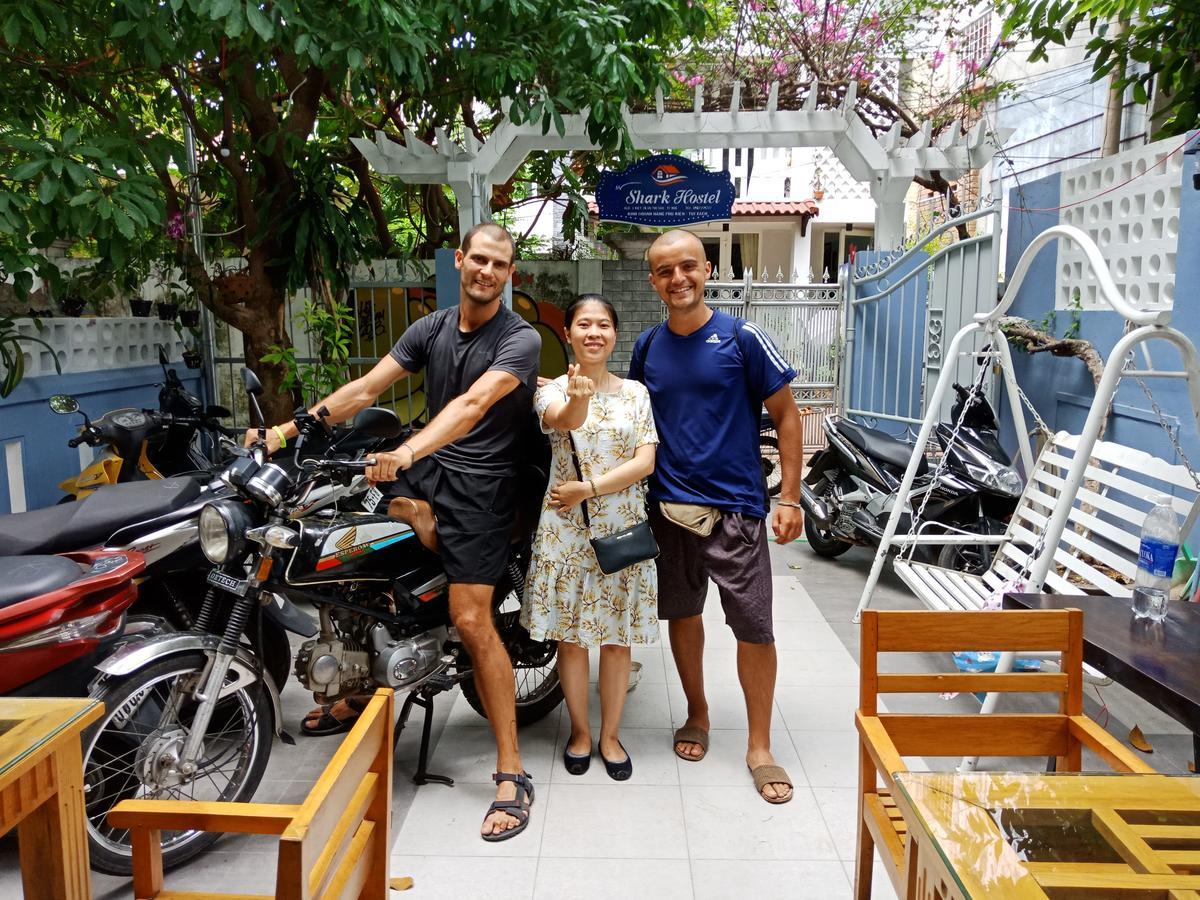 Shark Homestay Hue Bagian luar foto